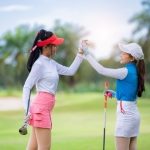 ゴルフ女子が注目されている、なぜゴルフ女子はモテるのかその特徴などを解説